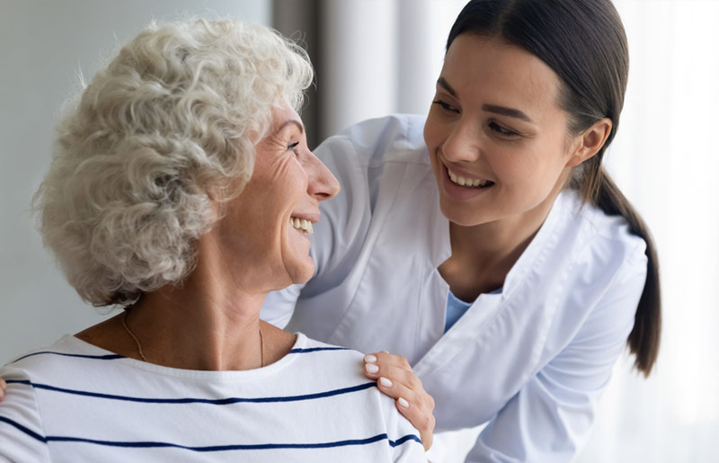 Home Care é com a Ciência do Cuidar Cuidador de Idosos